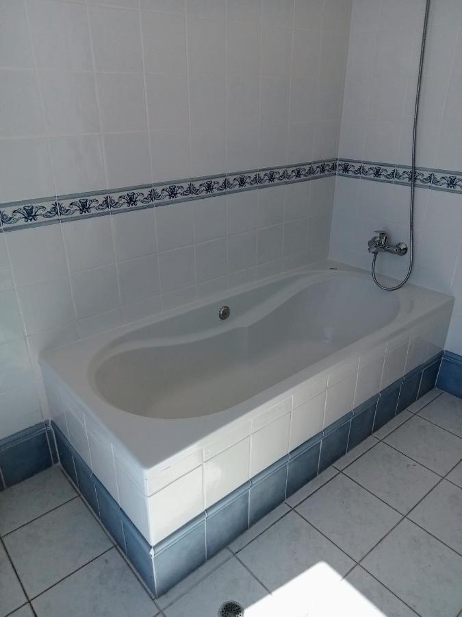 The Artist House Hotel Arco da Calheta  Phòng bức ảnh