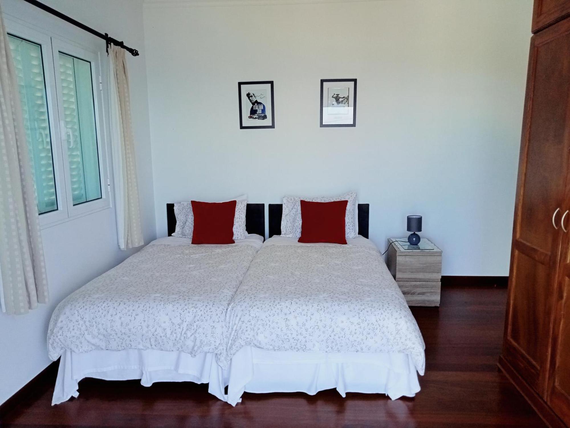 The Artist House Hotel Arco da Calheta  Phòng bức ảnh